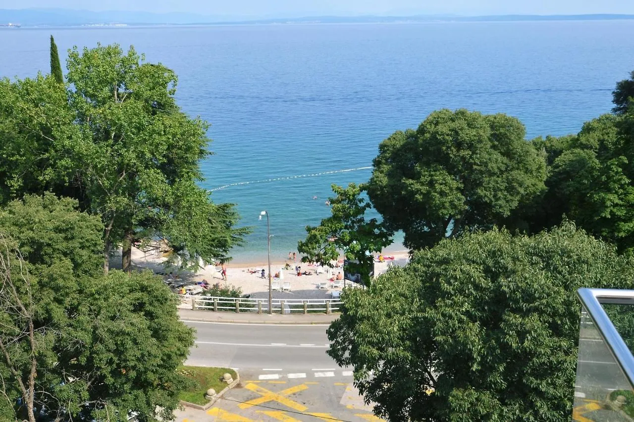 Plage Lovran Residence 公寓